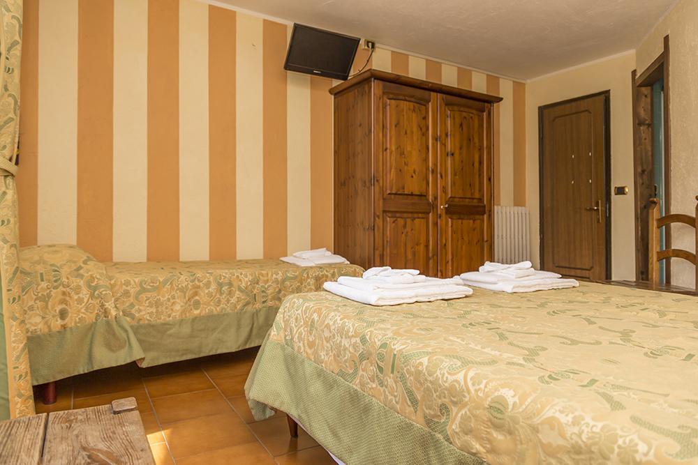 Hotel La Fontaine Oulx Zewnętrze zdjęcie